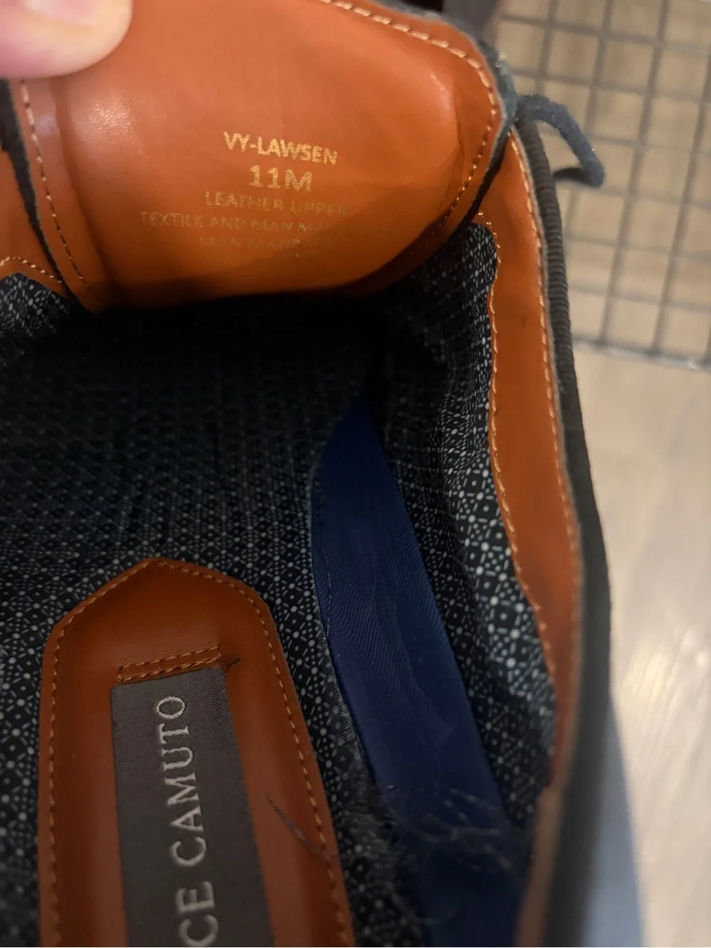 Vince Camuto smooth black